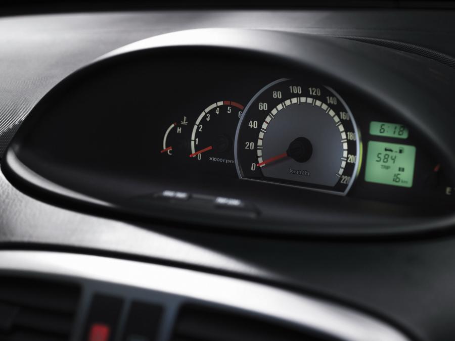 Детали интерьера Hyundai Matrix 2008 года  (фото 17 из 52)